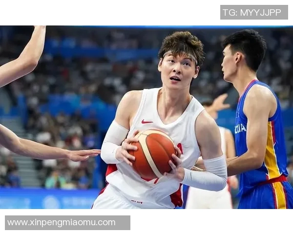 王哲林的篮球之路:从青涩少年到CBA明星的成长历程与未来展望 王哲林的篮球之路:从青涩少年到CBA明星的成长历程与未来展望